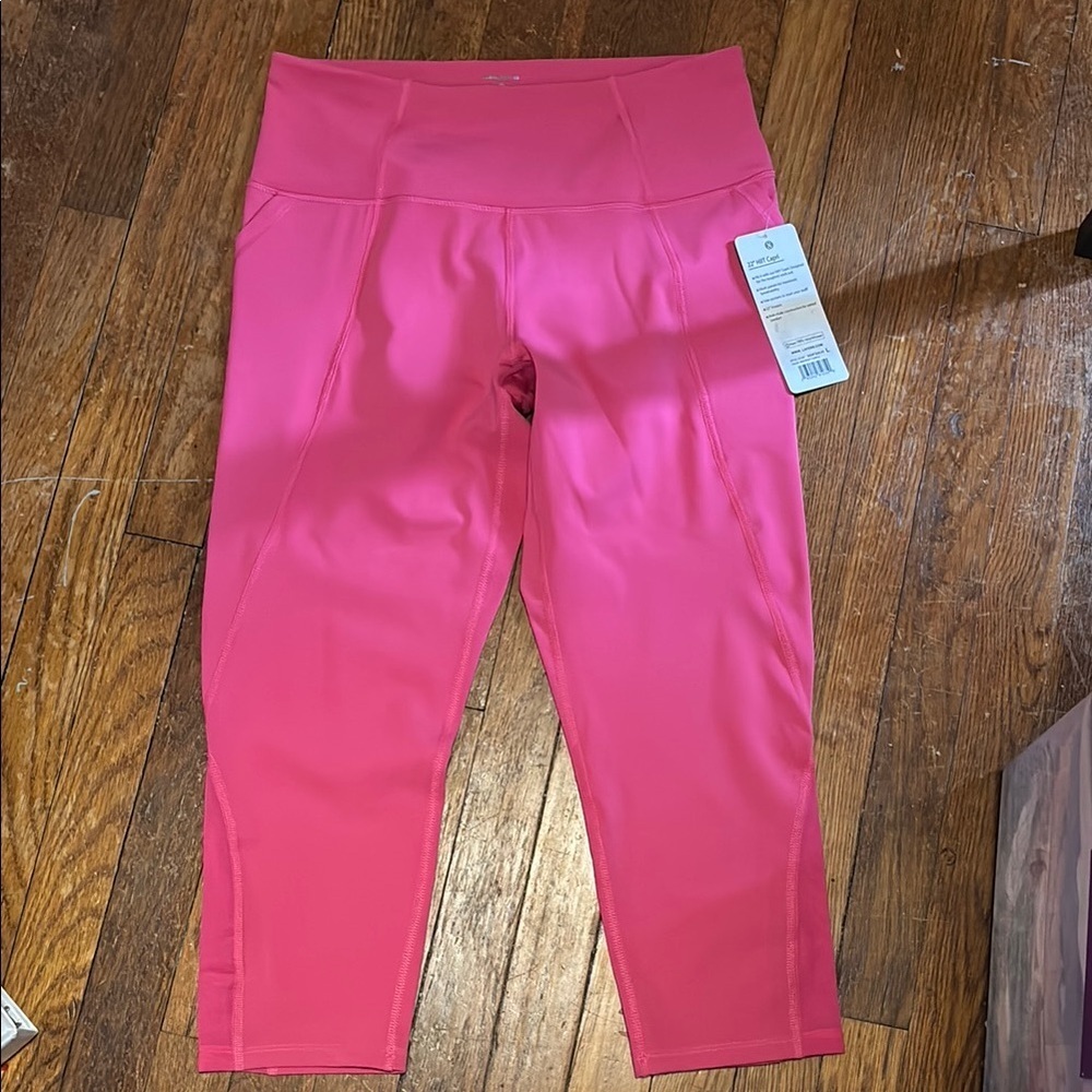 Layer 8 cropped 22" Hot Pink Leggings SZ L 
NWT